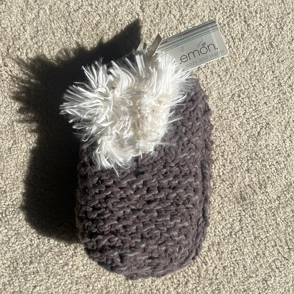 BNWT cozy slippers. Size small